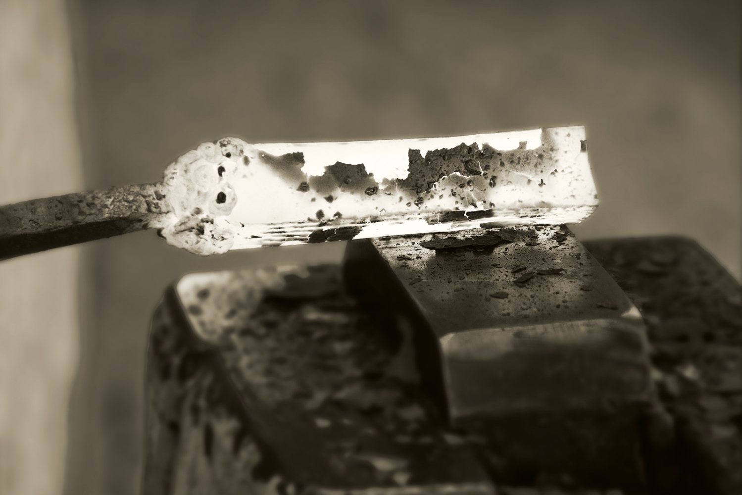 Knife Maker-10104007